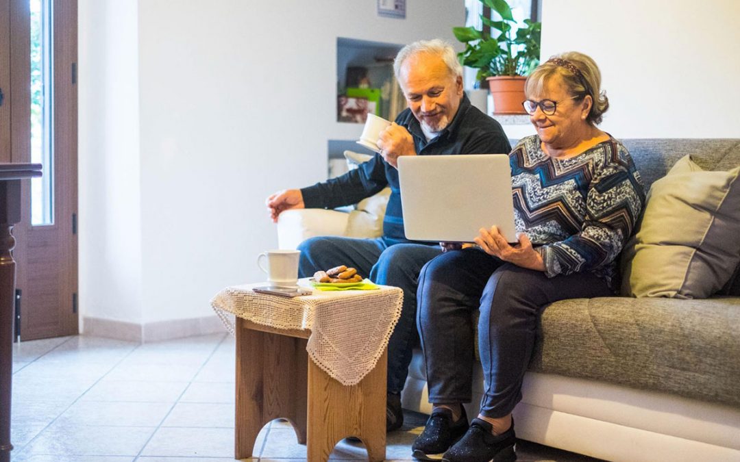 9 Tips for Helping Seniors Use Technology