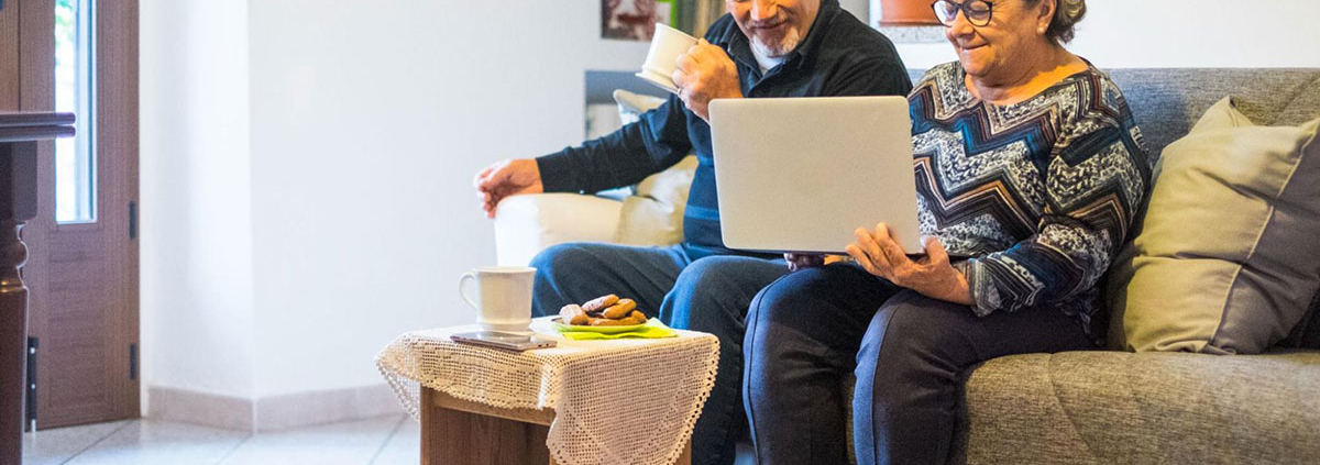 How to help seniors use technology